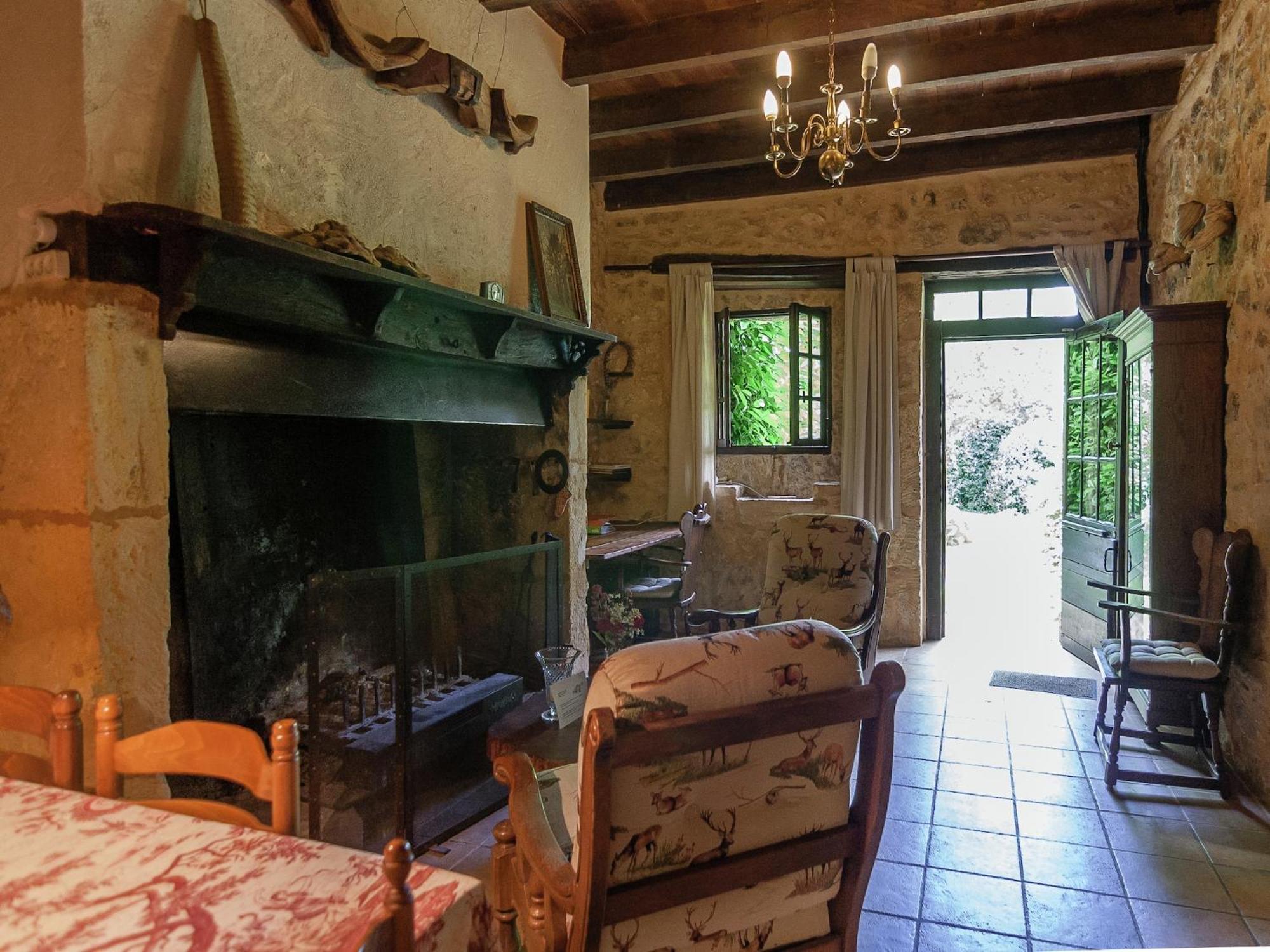Cottage In Les Eyzies De Tayac Sireuil With Pool Meyrals Exterior photo